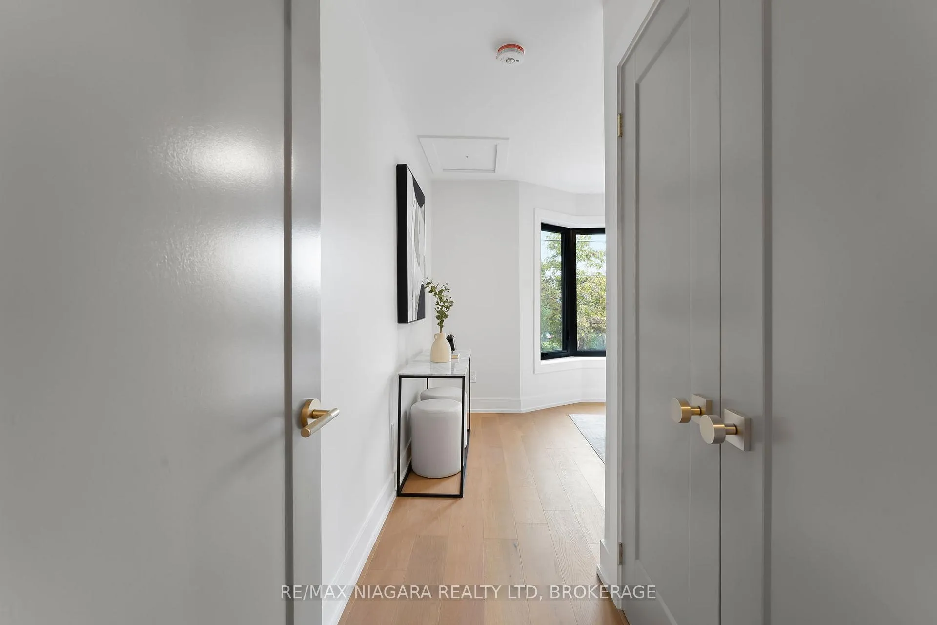 Photo 26 of 853 Sammon Avenue, Toronto, Woodbine-Lumsden — HOMEH