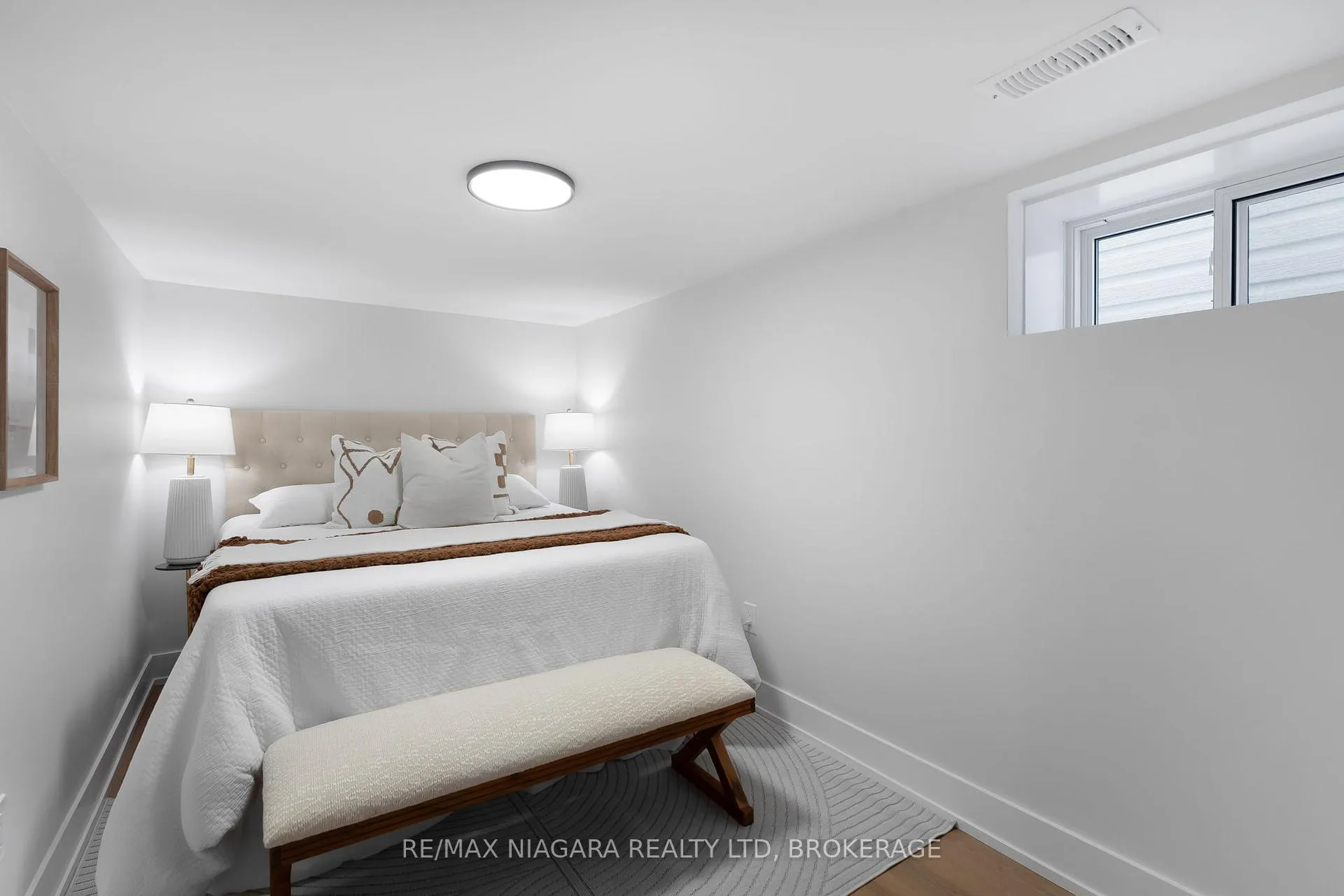 Photo 40 of 853 Sammon Avenue, Toronto, Woodbine-Lumsden — HOMEH