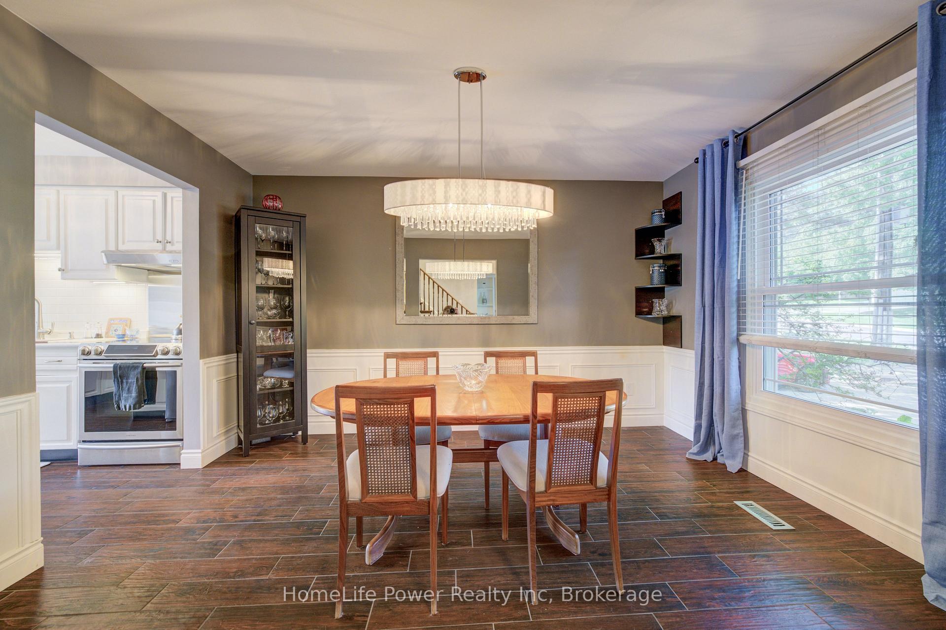 Photo 5 of 41 McNiven Road, Hamilton, Ancaster — HOMEH