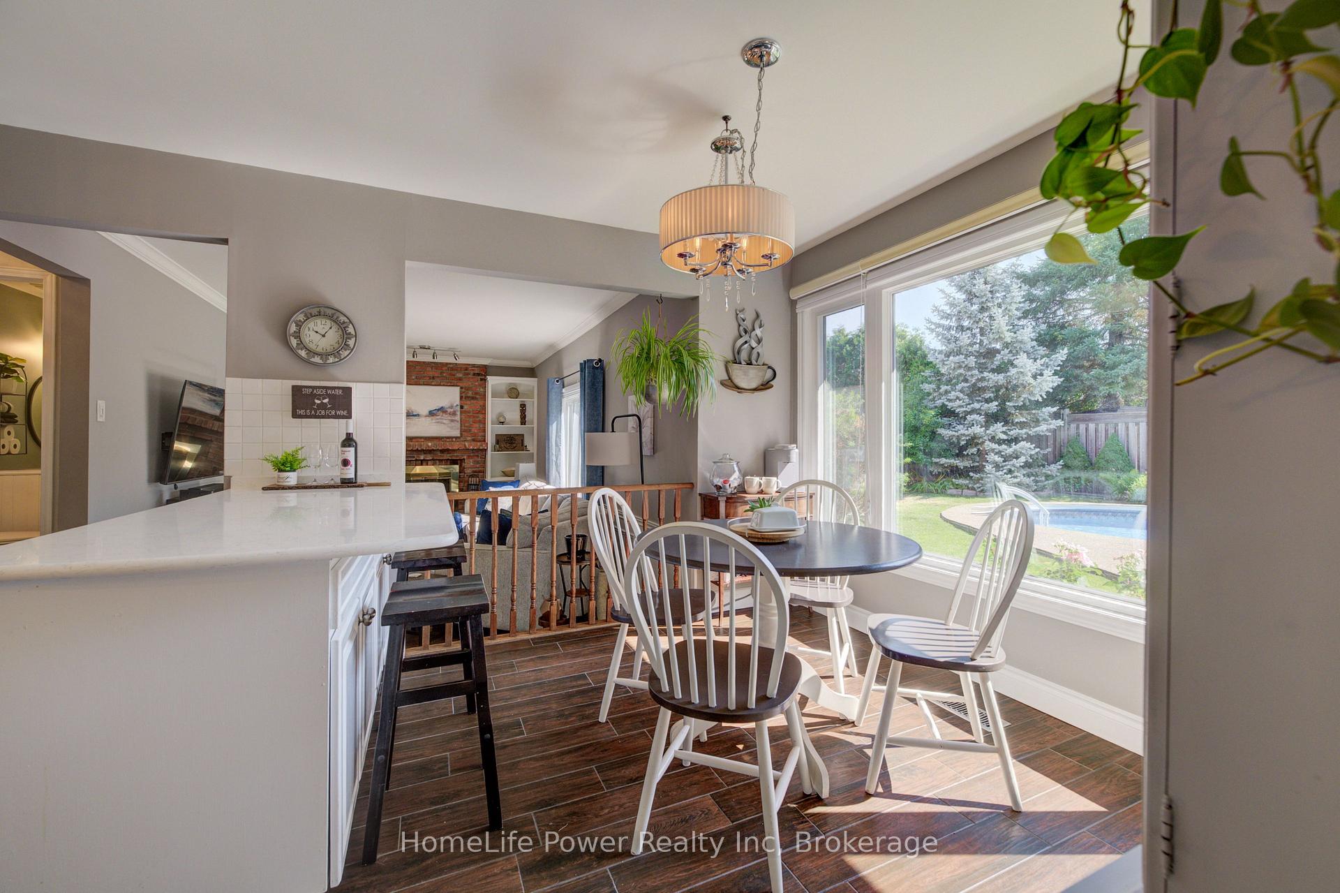 Photo 17 of 41 McNiven Road, Hamilton, Ancaster — HOMEH