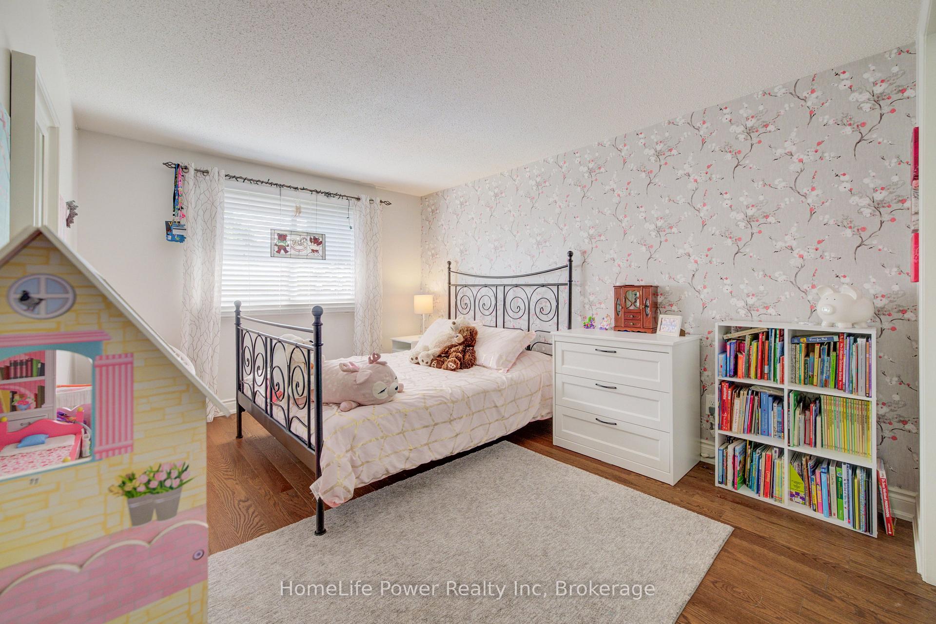 Photo 28 of 41 McNiven Road, Hamilton, Ancaster — HOMEH