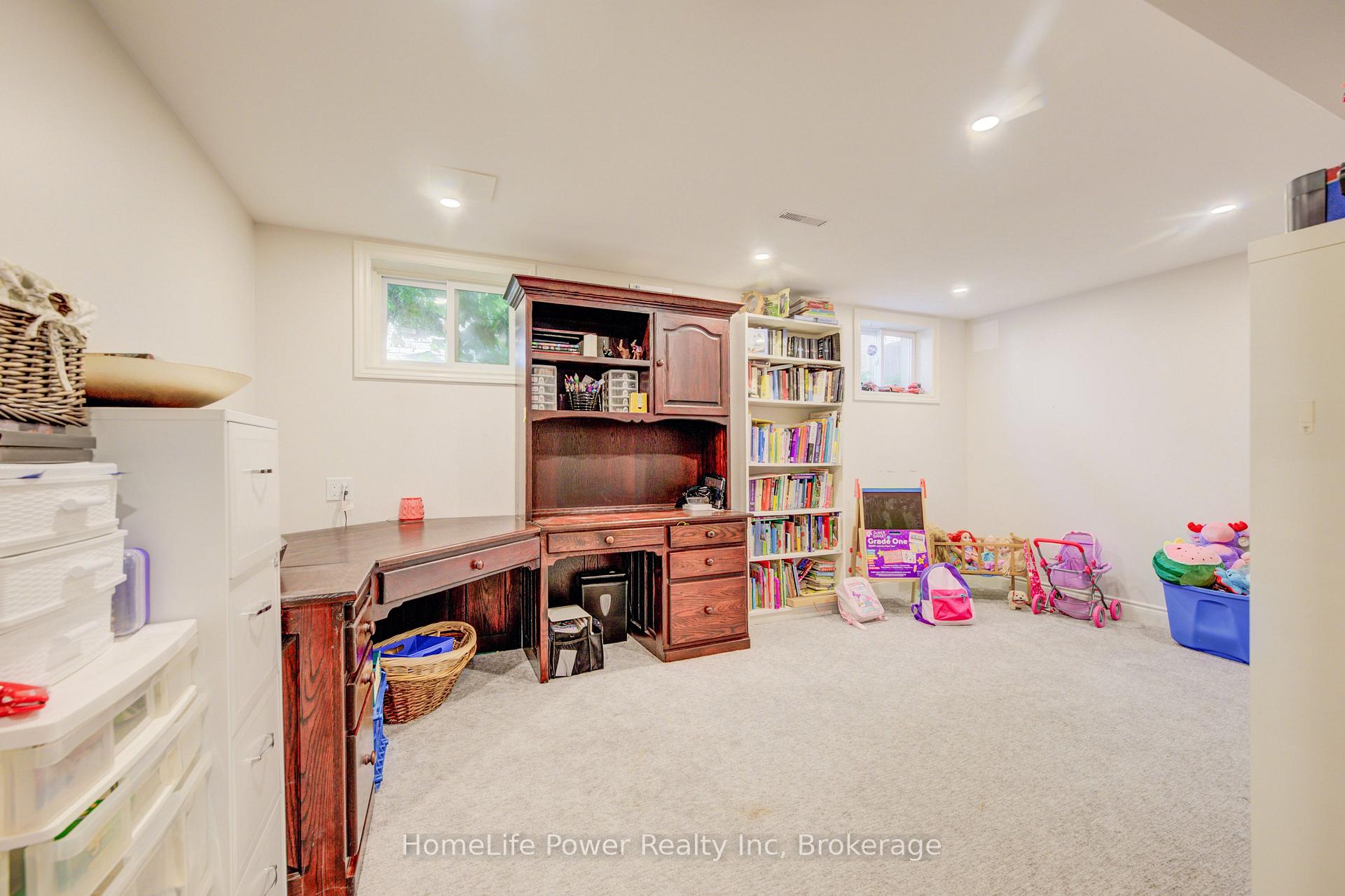 Photo 36 of 41 McNiven Road, Hamilton, Ancaster — HOMEH