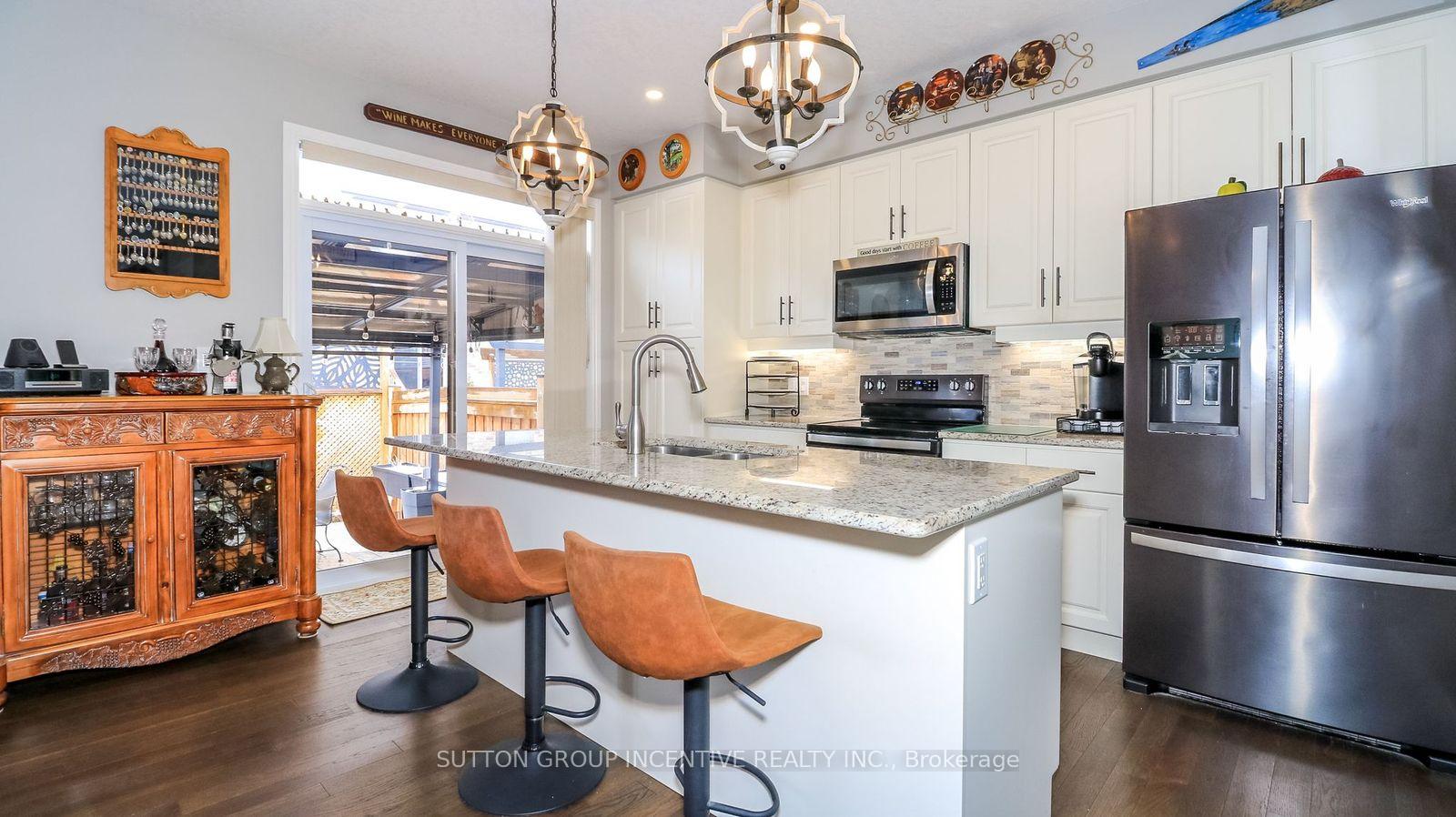 Photo 10 of 1012 Wright Drive, Midland — HOMEH