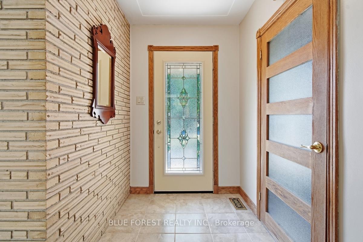 Photo 11 of 708 Headley Drive, London, North O — HOMEH