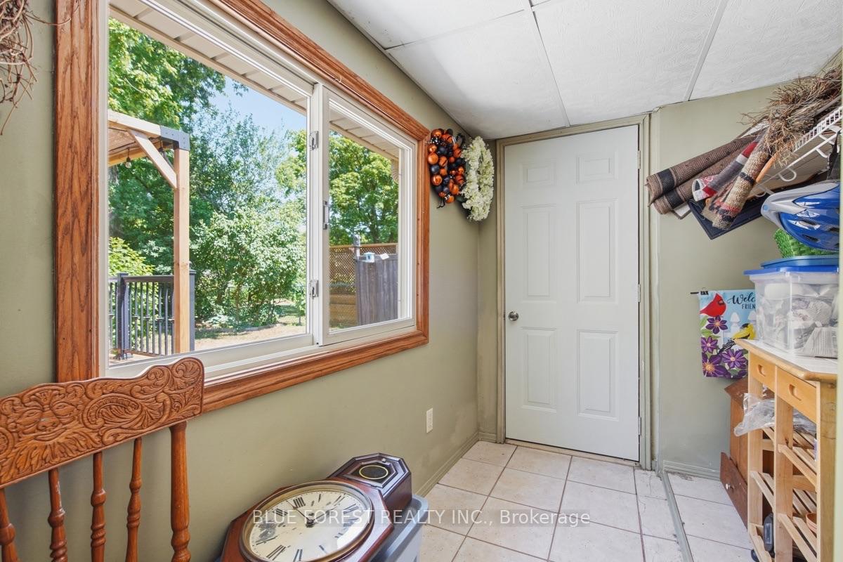 Photo 22 of 708 Headley Drive, London, North O — HOMEH
