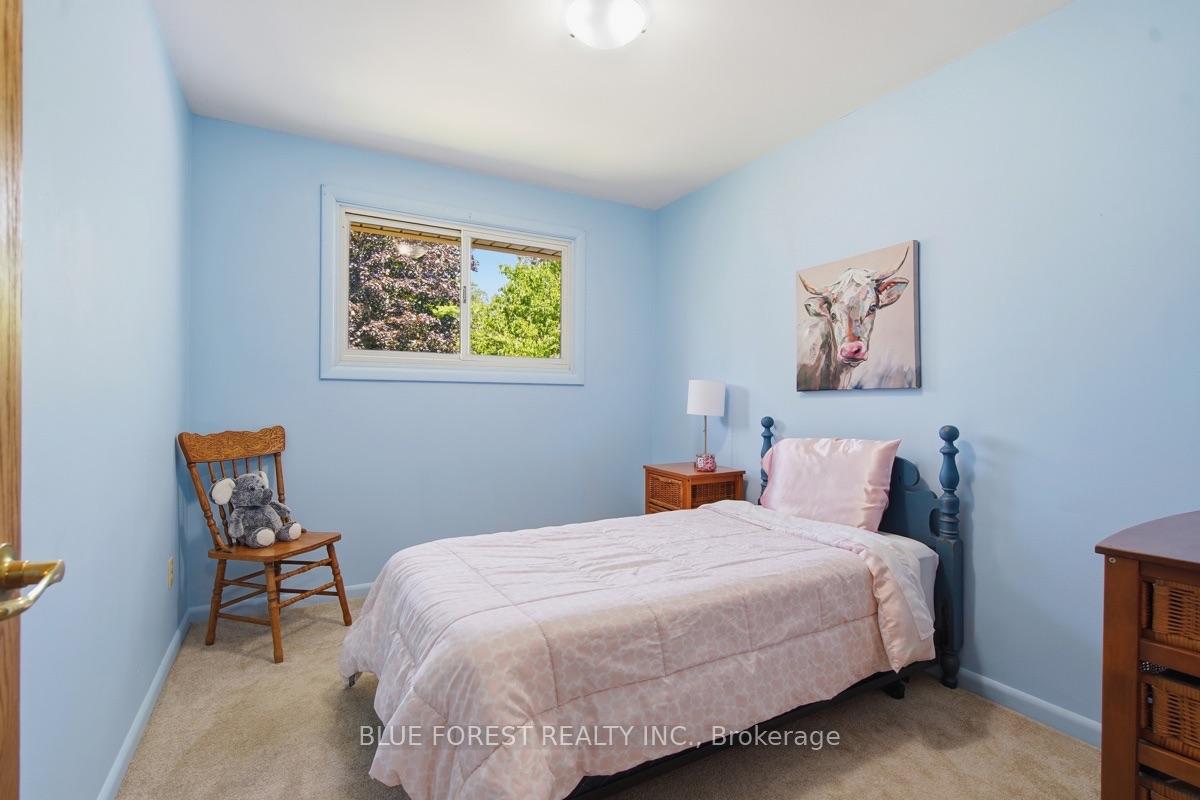 Photo 27 of 708 Headley Drive, London, North O — HOMEH