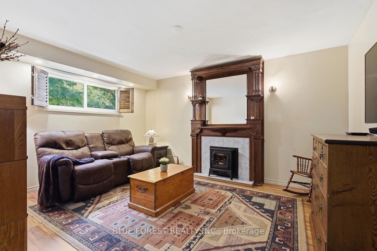 Photo 30 of 708 Headley Drive, London, North O — HOMEH