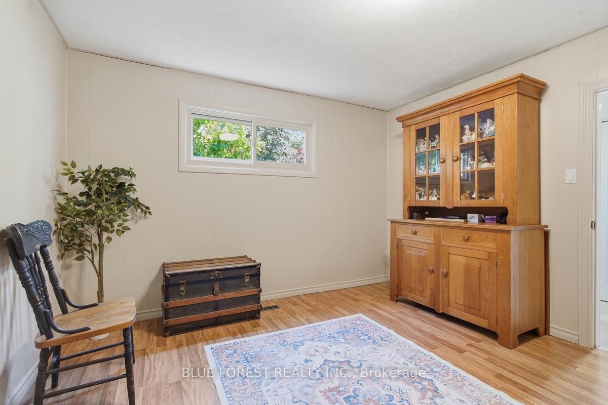 Photo 33 of 708 Headley Drive, London, North O — HOMEH