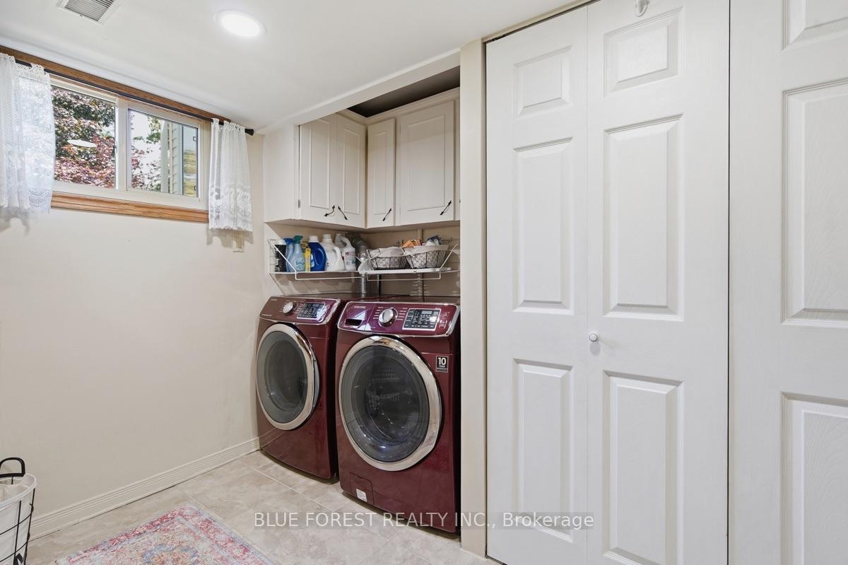 Photo 35 of 708 Headley Drive, London, North O — HOMEH