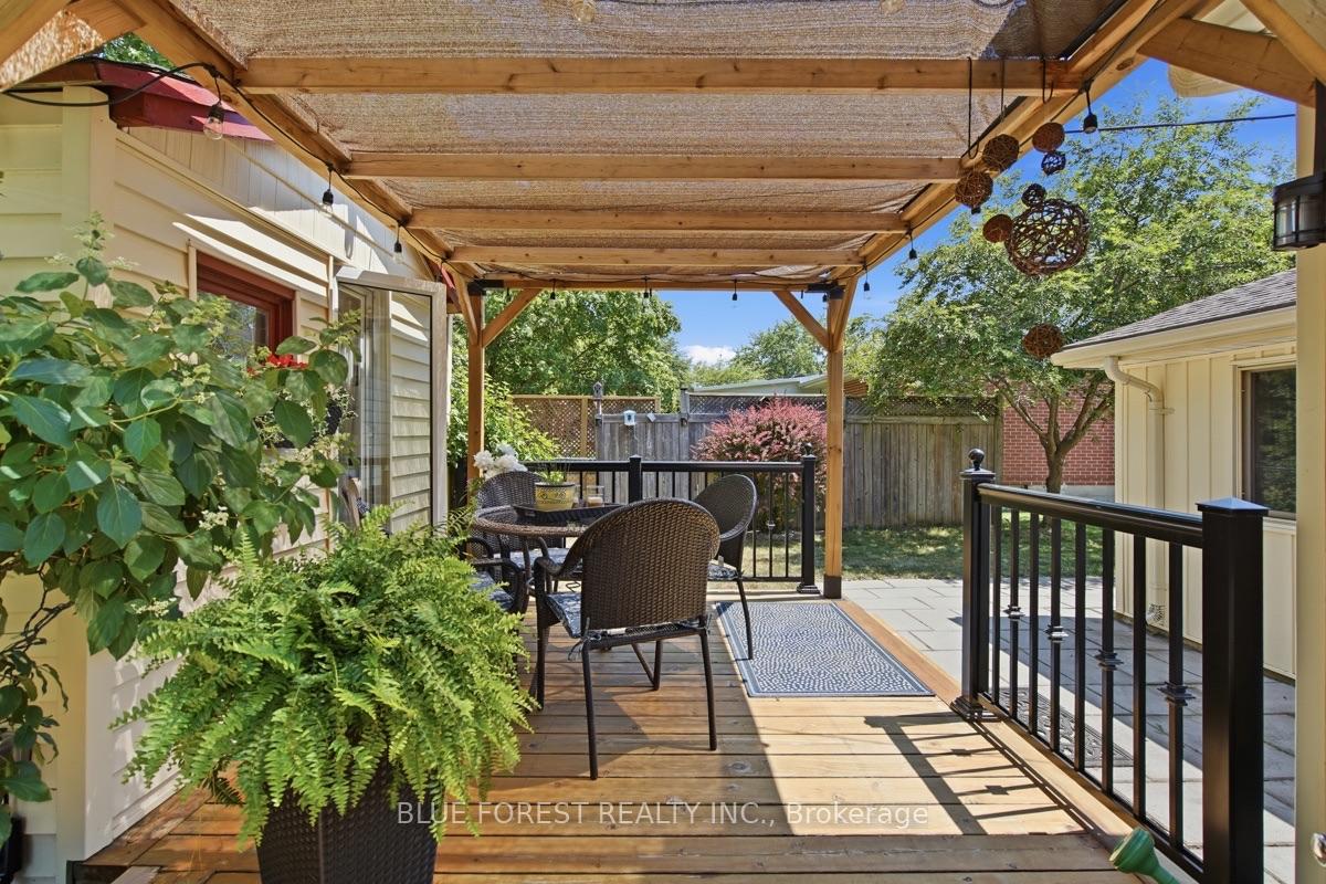 Photo 43 of 708 Headley Drive, London, North O — HOMEH