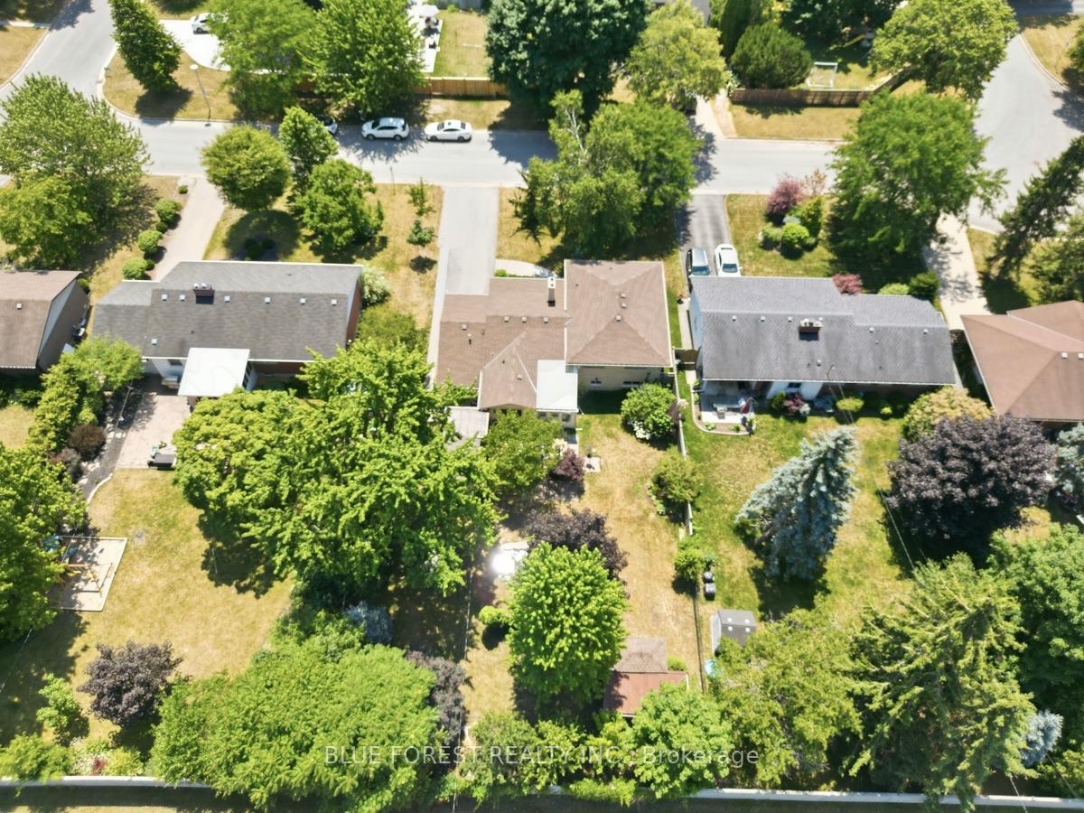 Photo 46 of 708 Headley Drive, London, North O — HOMEH