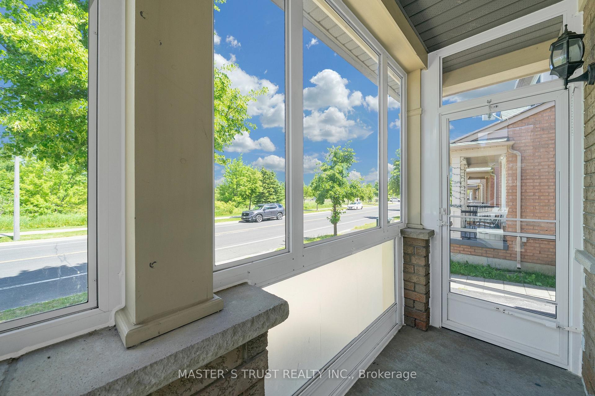 Photo 4 of 418 The Bridle Walk, Markham, Berczy — HOMEH