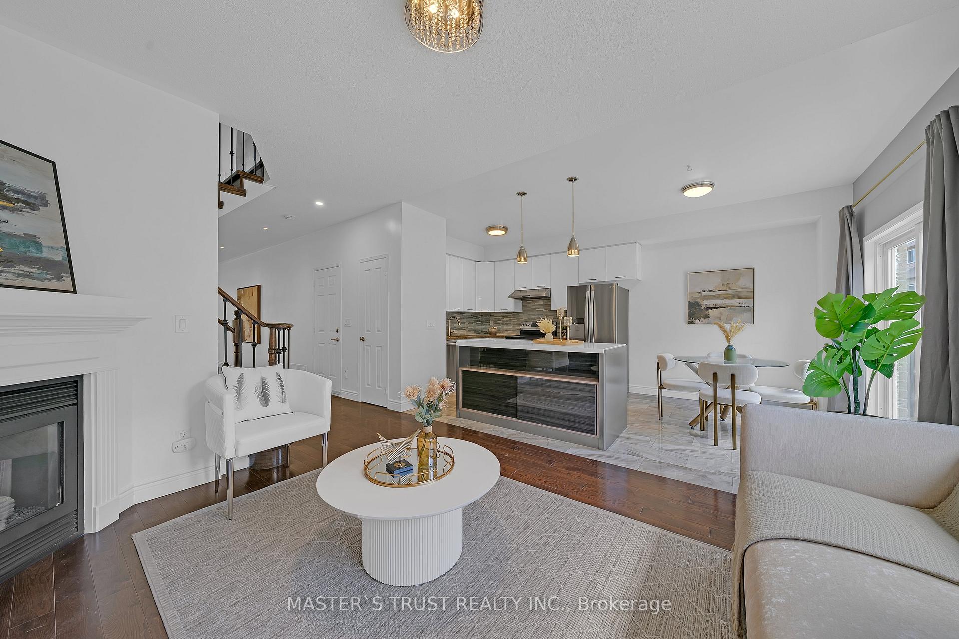 Photo 17 of 418 The Bridle Walk, Markham, Berczy — HOMEH