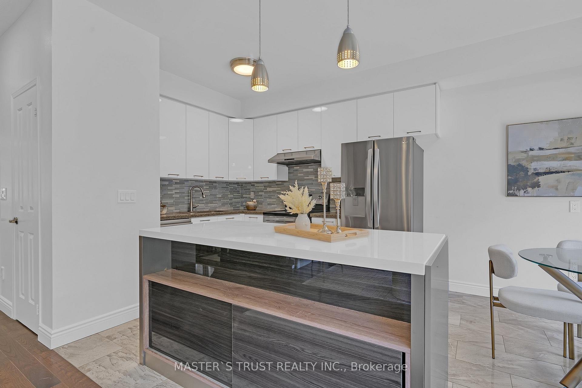 Photo 18 of 418 The Bridle Walk, Markham, Berczy — HOMEH