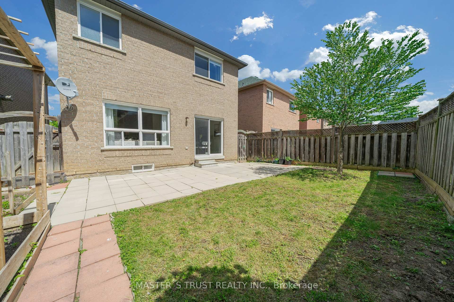 Photo 50 of 418 The Bridle Walk, Markham, Berczy — HOMEH