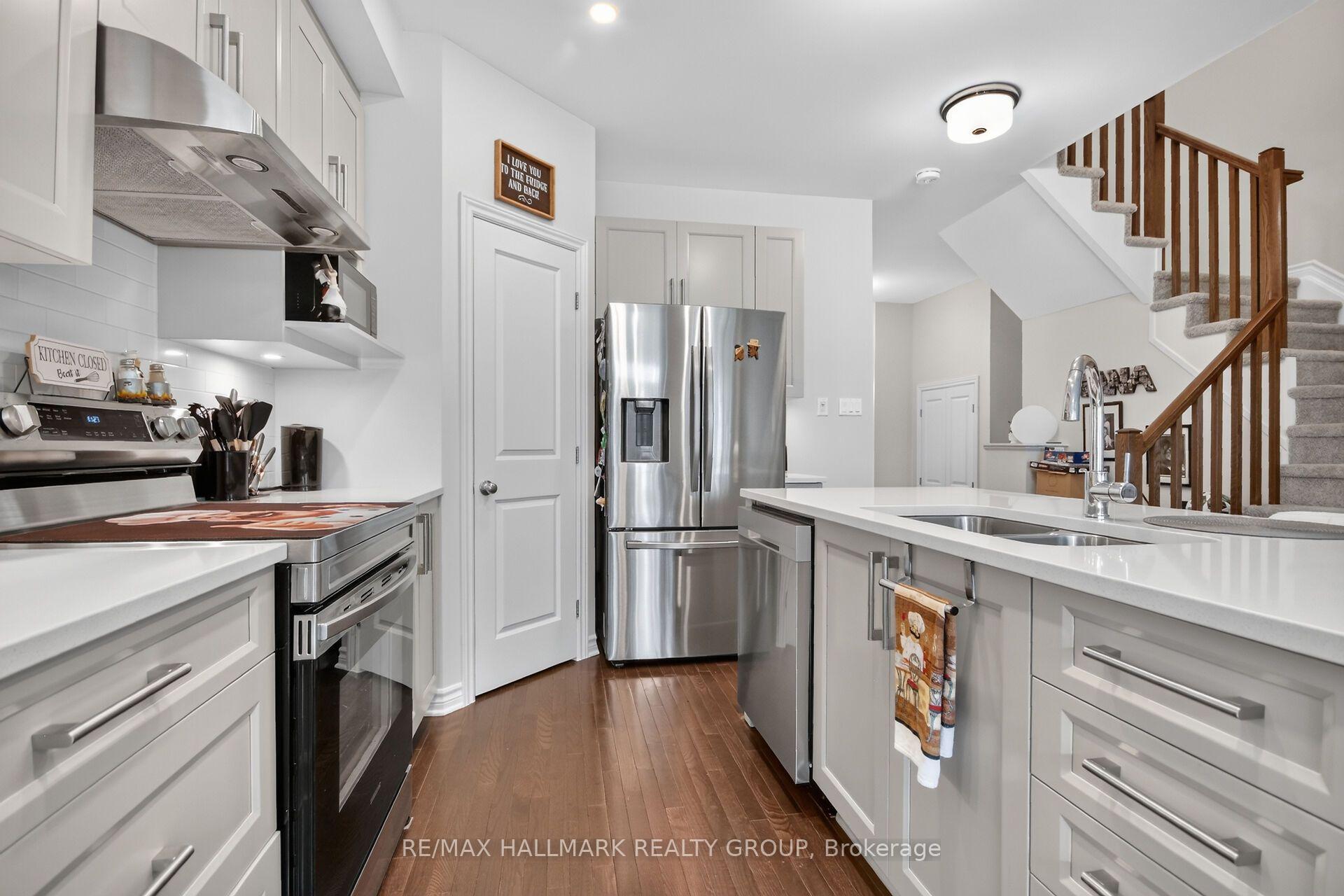 Photo 14 of 357 Barrett Farm Drive, Ottawa, Blossom Park/Kemp Park/Findlay Creek — HOMEH