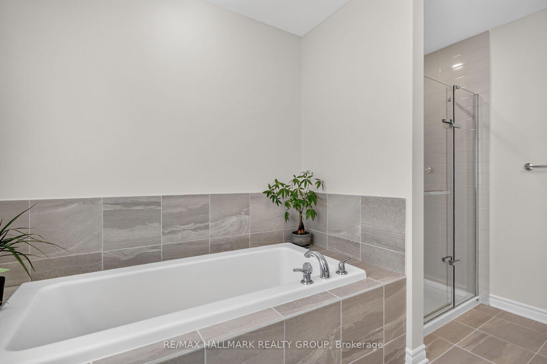 Photo 20 of 357 Barrett Farm Drive, Ottawa, Blossom Park/Kemp Park/Findlay Creek — HOMEH