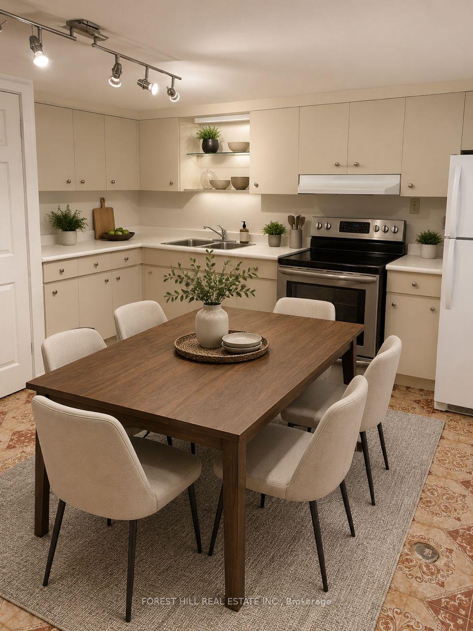 Photo 2 of Unit Lower, 35 McAdam Avenue, North York, Yorkdale-Glen Park — HOMEH