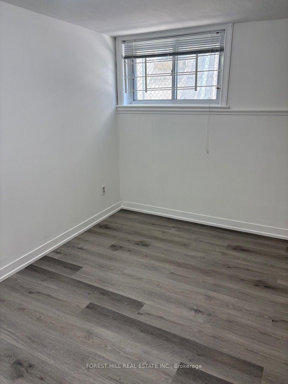 Photo 9 of Unit Lower, 35 McAdam Avenue, North York, Yorkdale-Glen Park — HOMEH