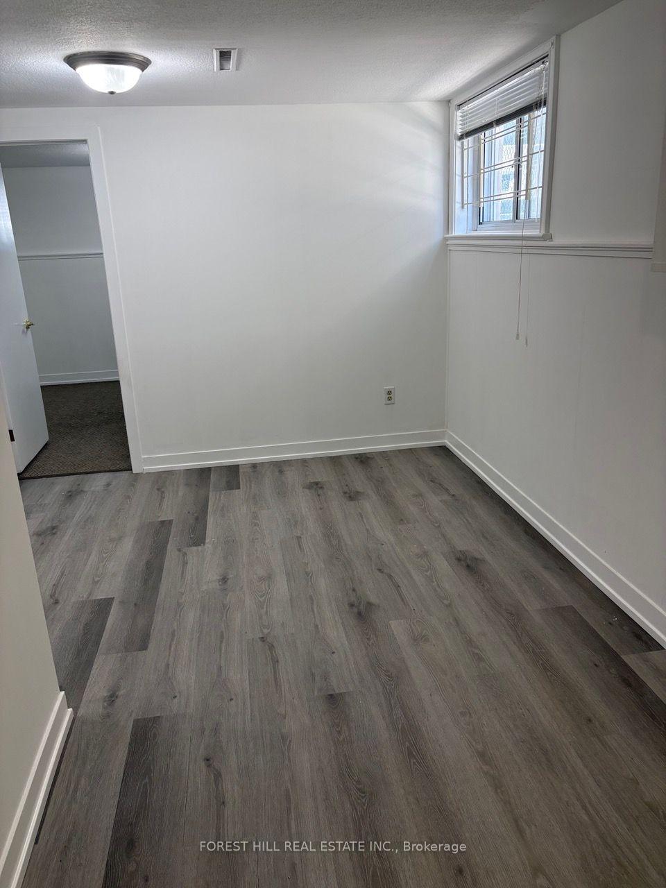 Photo 10 of Unit Lower, 35 McAdam Avenue, North York, Yorkdale-Glen Park — HOMEH
