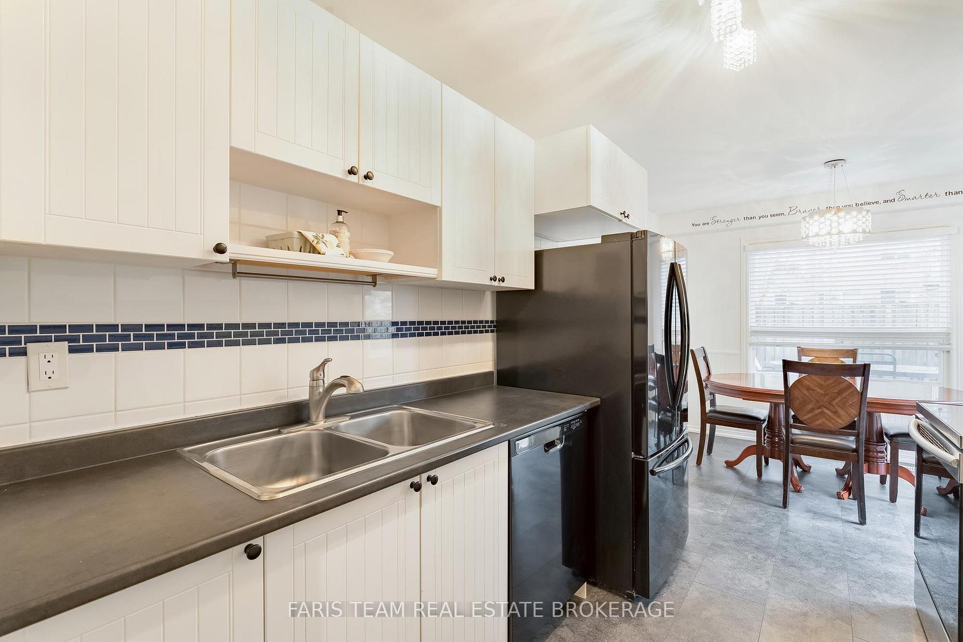 Photo 5 of 44 Hadden Crescent, Barrie, Cundles East — HOMEH
