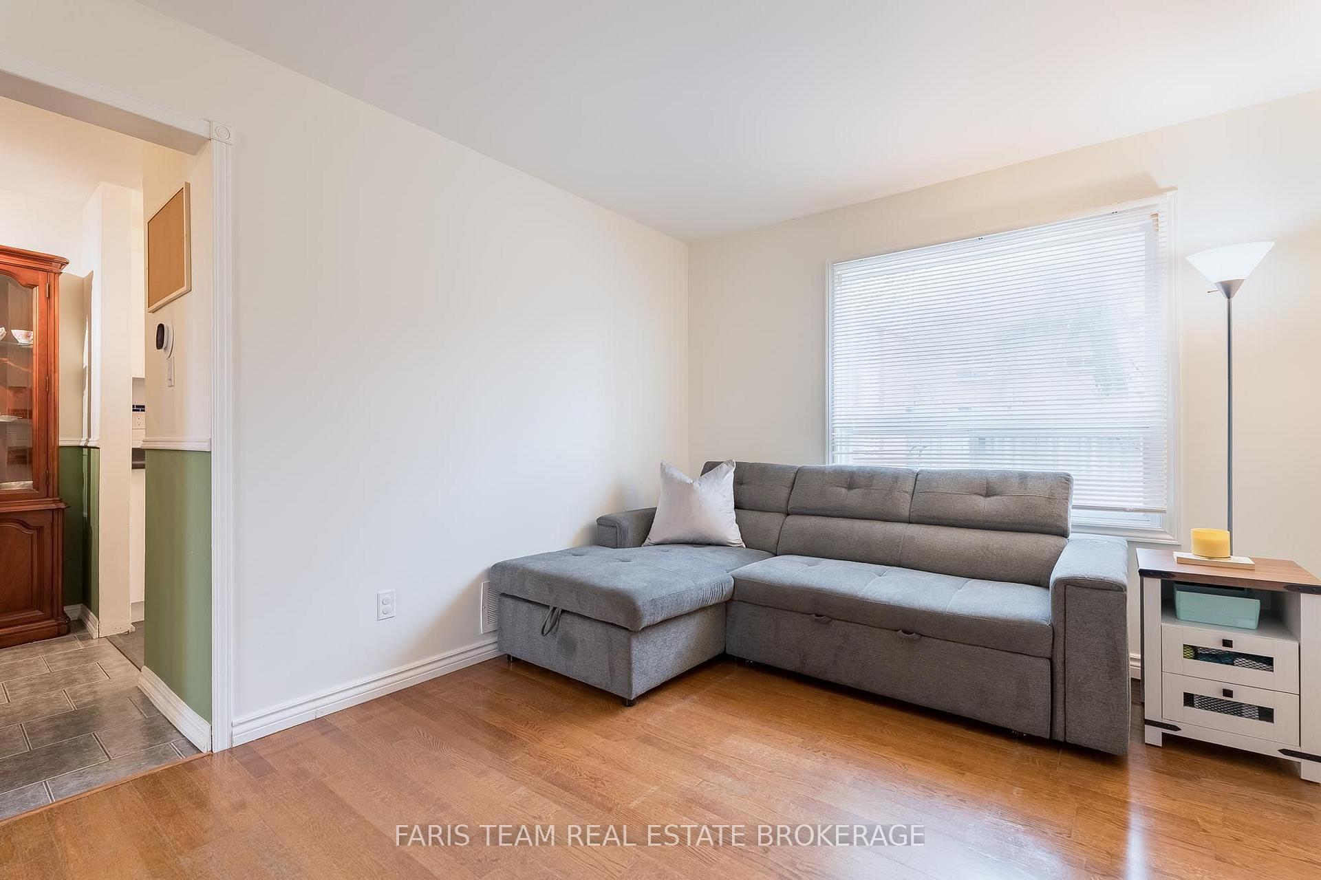Photo 11 of 44 Hadden Crescent, Barrie, Cundles East — HOMEH