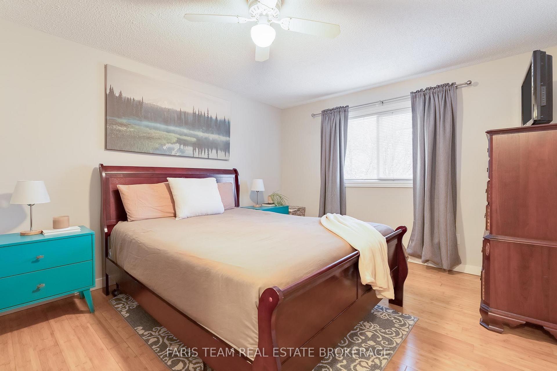 Photo 14 of 44 Hadden Crescent, Barrie, Cundles East — HOMEH