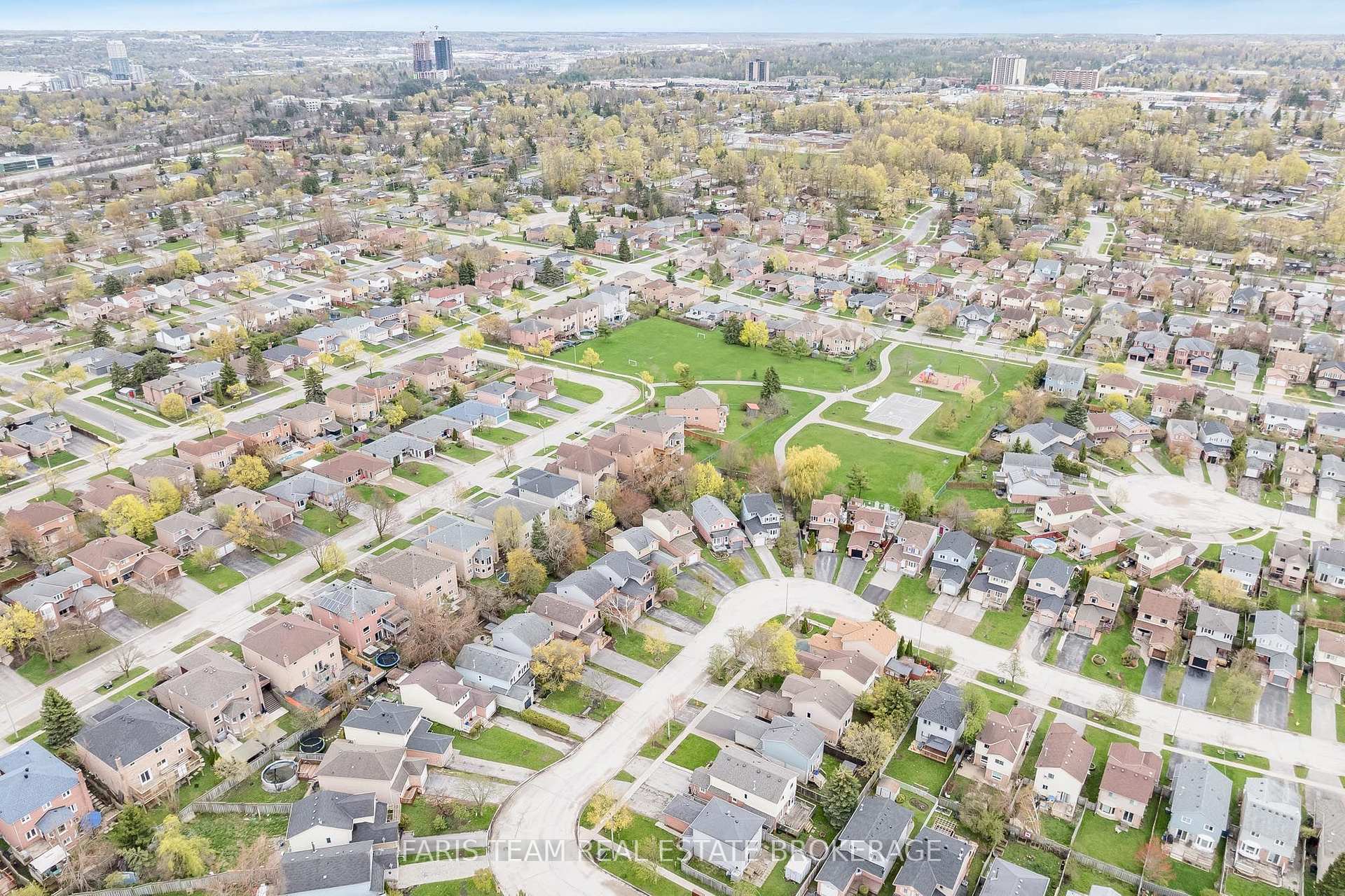 Photo 30 of 44 Hadden Crescent, Barrie, Cundles East — HOMEH