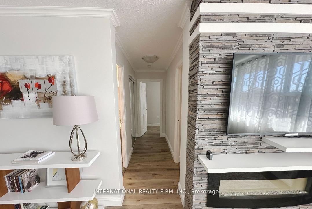 Photo 6 of Unit 408, 2263 Marine Drive, Oakville, Bronte — HOMEH
