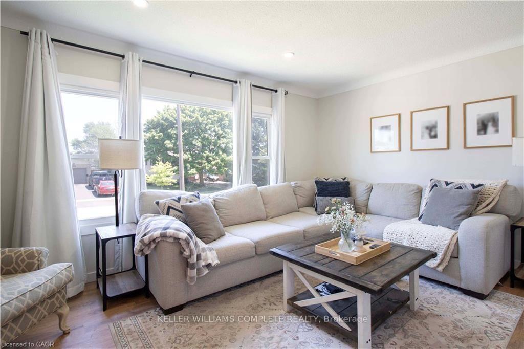 Photo 4 of 6207 Kirkland Drive, Niagara Falls, West Wood — HOMEH