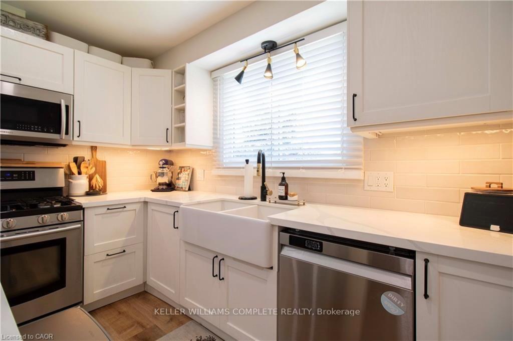 Photo 11 of 6207 Kirkland Drive, Niagara Falls, West Wood — HOMEH