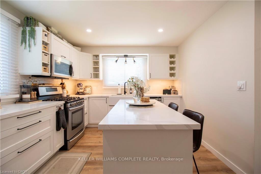 Photo 12 of 6207 Kirkland Drive, Niagara Falls, West Wood — HOMEH