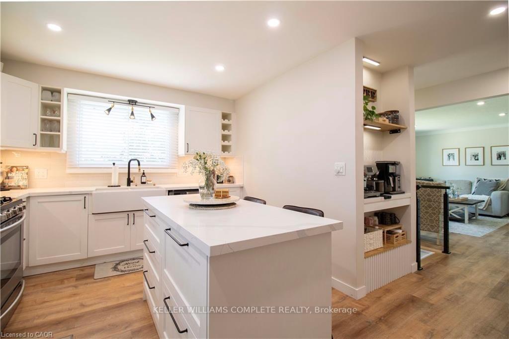 Photo 13 of 6207 Kirkland Drive, Niagara Falls, West Wood — HOMEH