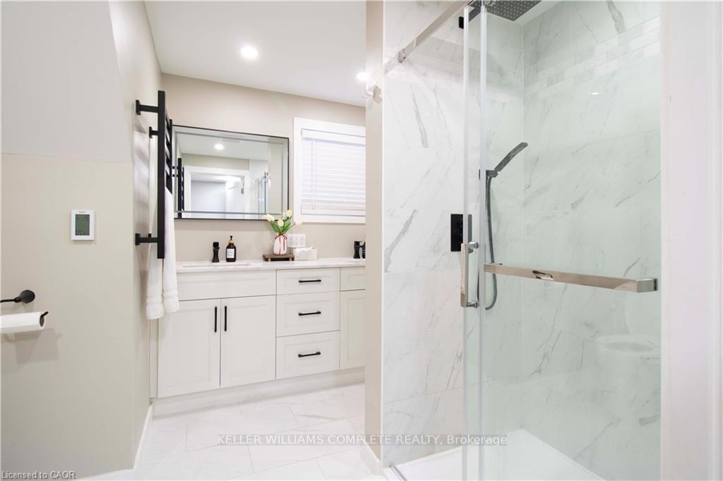 Photo 33 of 6207 Kirkland Drive, Niagara Falls, West Wood — HOMEH