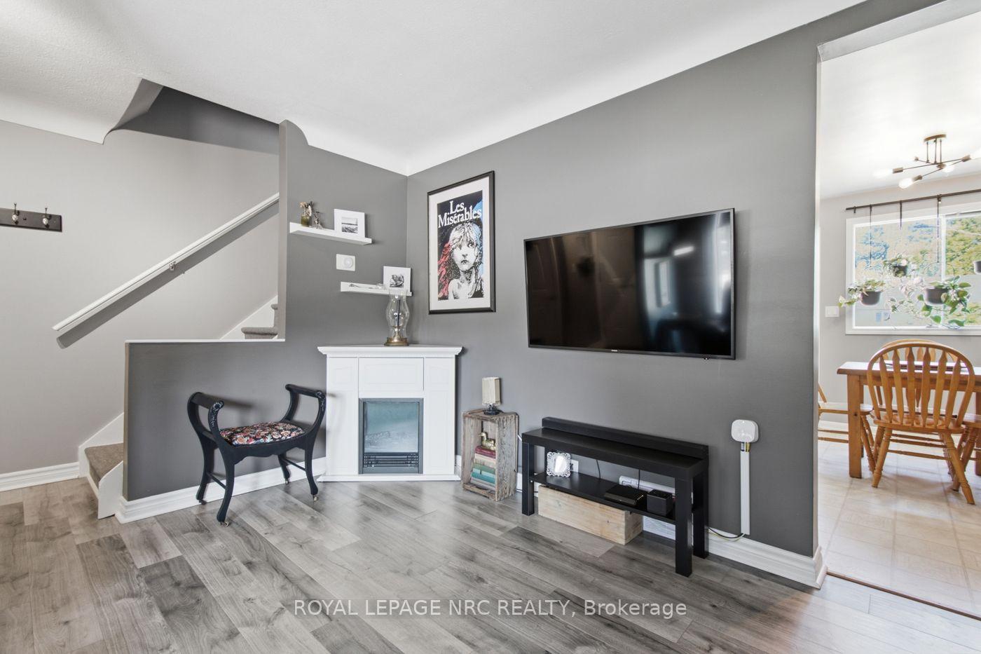 Photo 7 of 71 Wildwood Road, St. Catharines, Port Weller — HOMEH