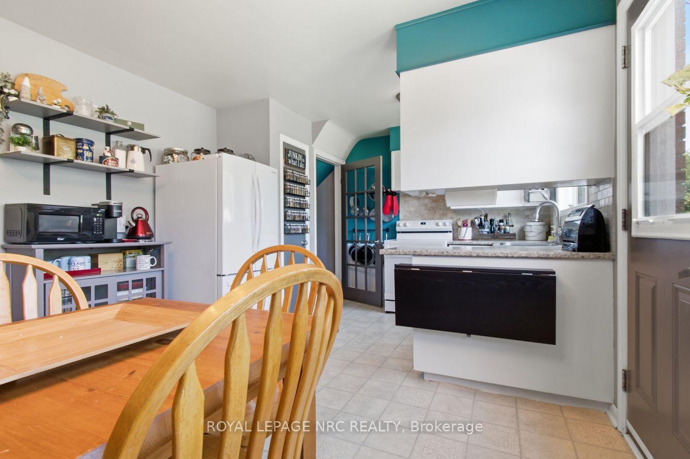 Photo 15 of 71 Wildwood Road, St. Catharines, Port Weller — HOMEH