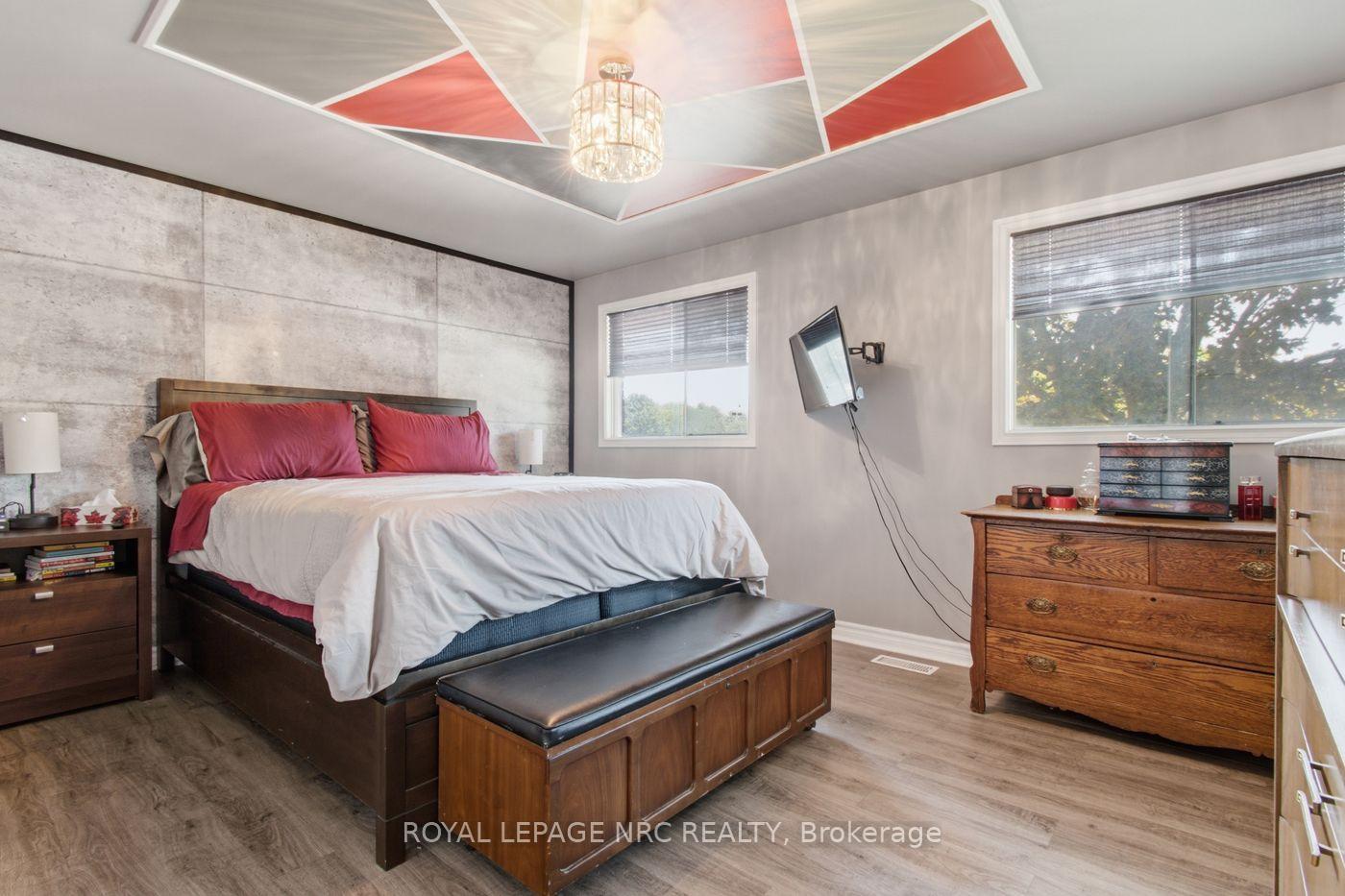 Photo 16 of 71 Wildwood Road, St. Catharines, Port Weller — HOMEH