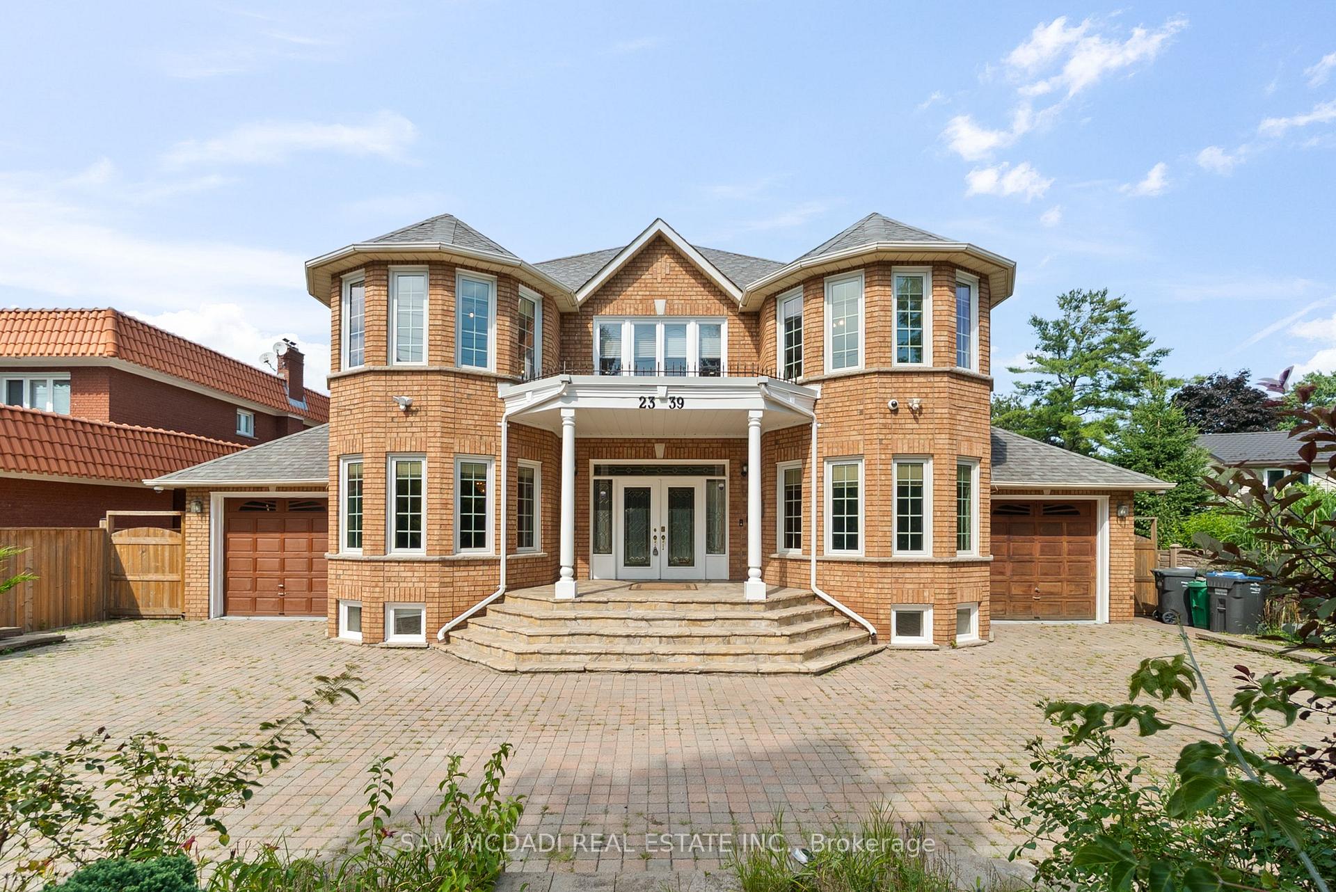 Photo 2 of 2339 Glengarry Road, Mississauga, Erindale — HOMEH
