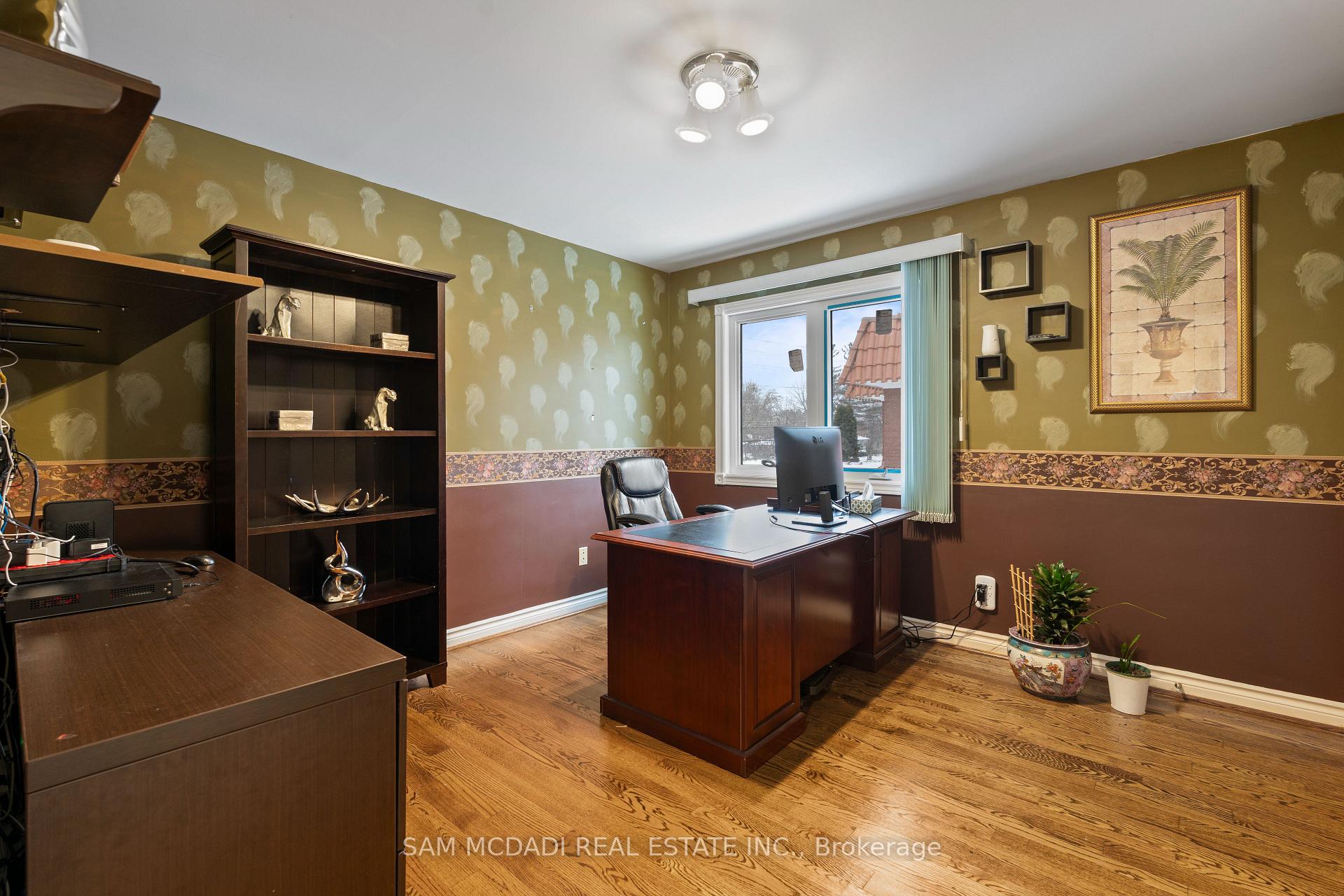 Photo 19 of 2339 Glengarry Road, Mississauga, Erindale — HOMEH