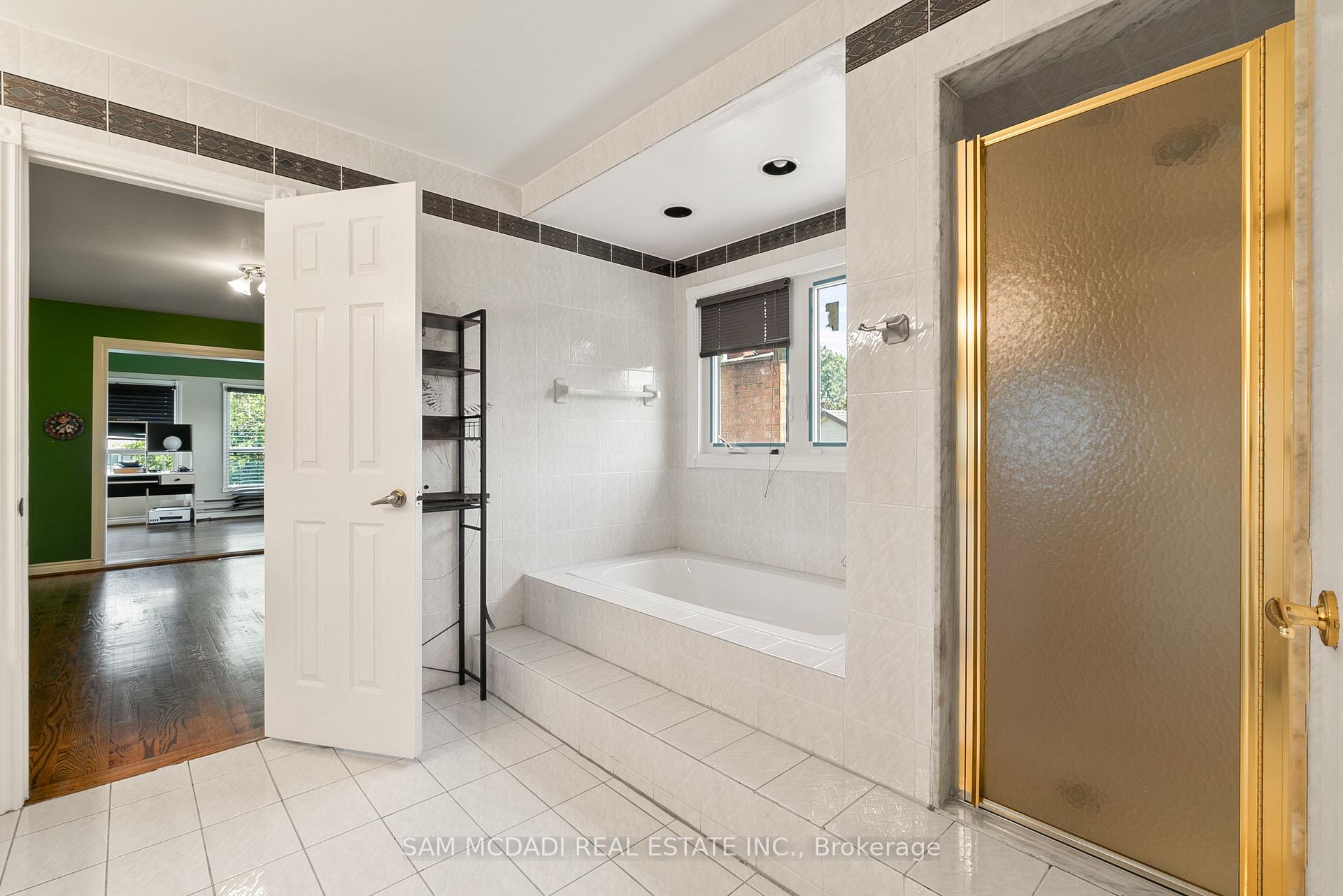 Photo 22 of 2339 Glengarry Road, Mississauga, Erindale — HOMEH