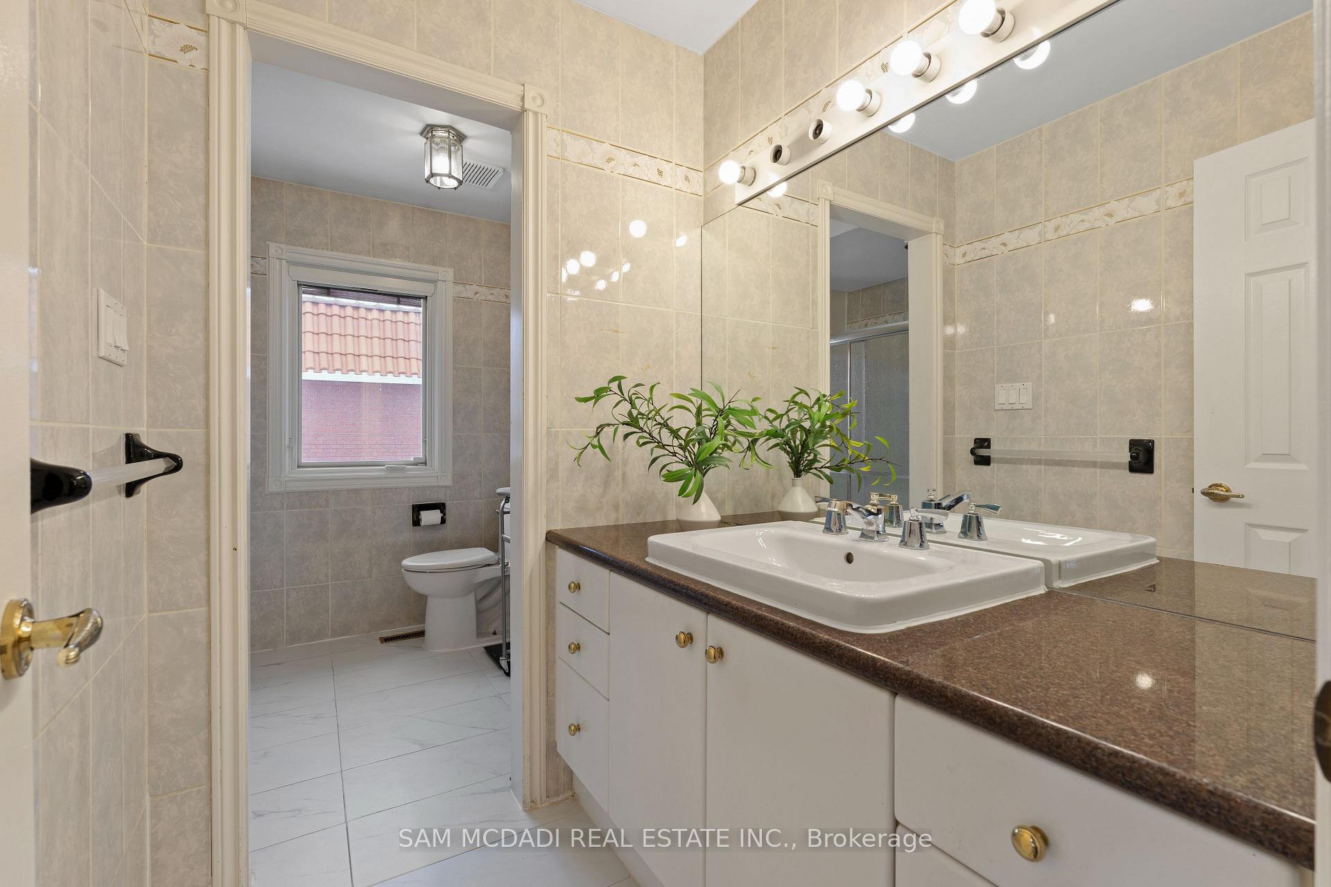 Photo 25 of 2339 Glengarry Road, Mississauga, Erindale — HOMEH