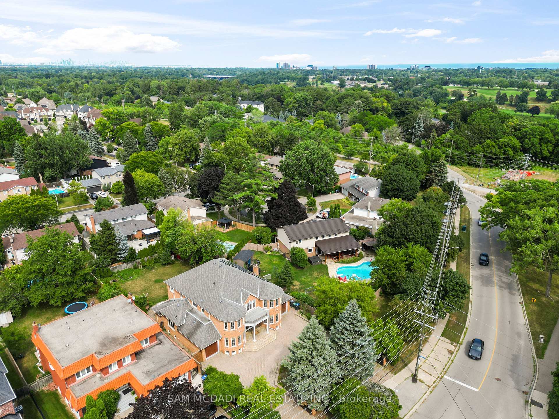 Photo 37 of 2339 Glengarry Road, Mississauga, Erindale — HOMEH