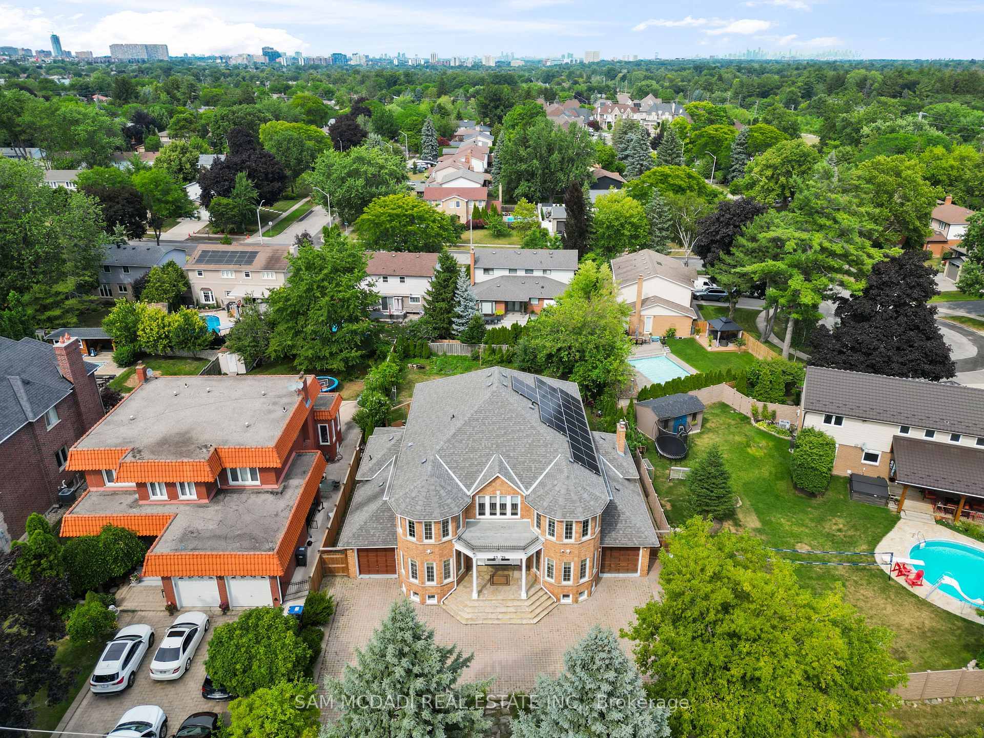 Photo 40 of 2339 Glengarry Road, Mississauga, Erindale — HOMEH