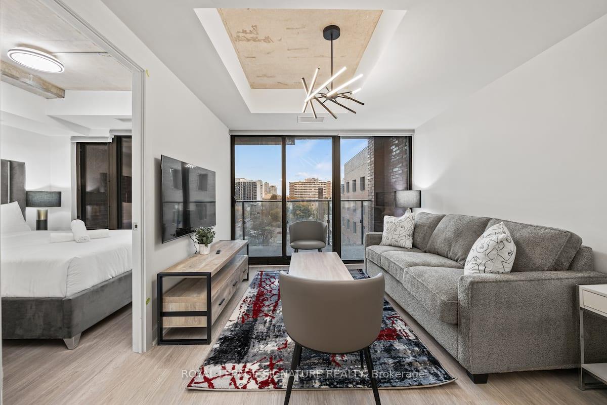 Photo 7 of Unit 406, 47 Mutual St Street, Toronto, Church-Yonge Corridor — HOMEH