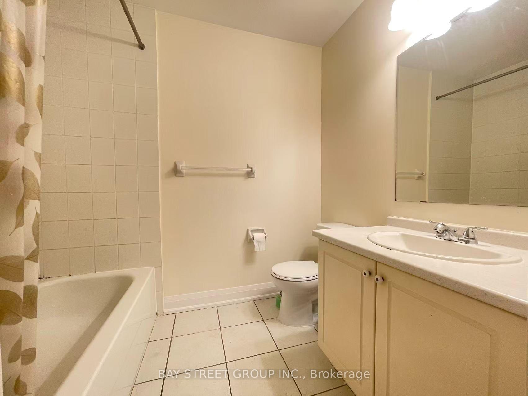 Photo 24 of 11 Belgrave Square, Markham, Berczy — HOMEH