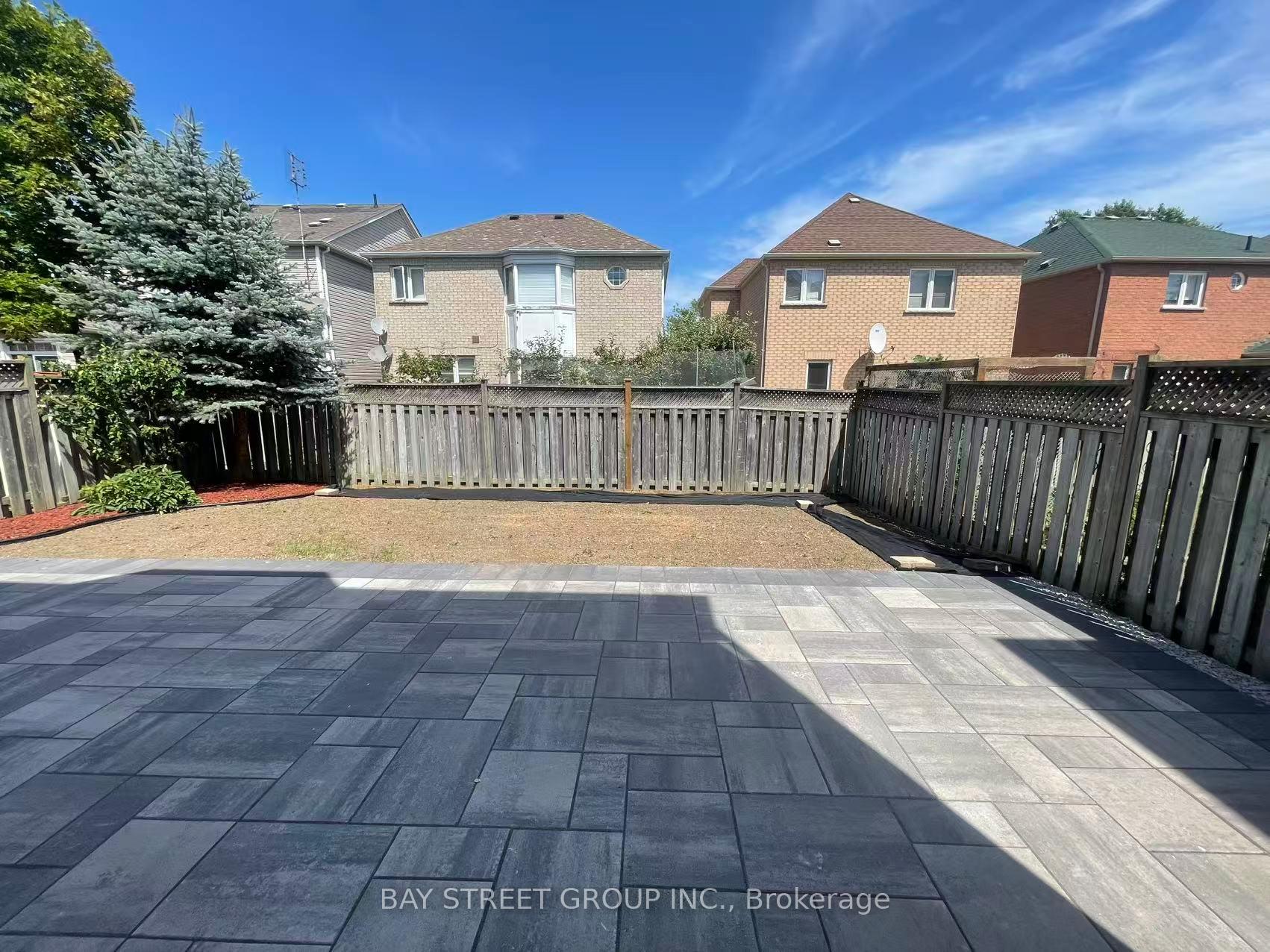 Photo 29 of 11 Belgrave Square, Markham, Berczy — HOMEH
