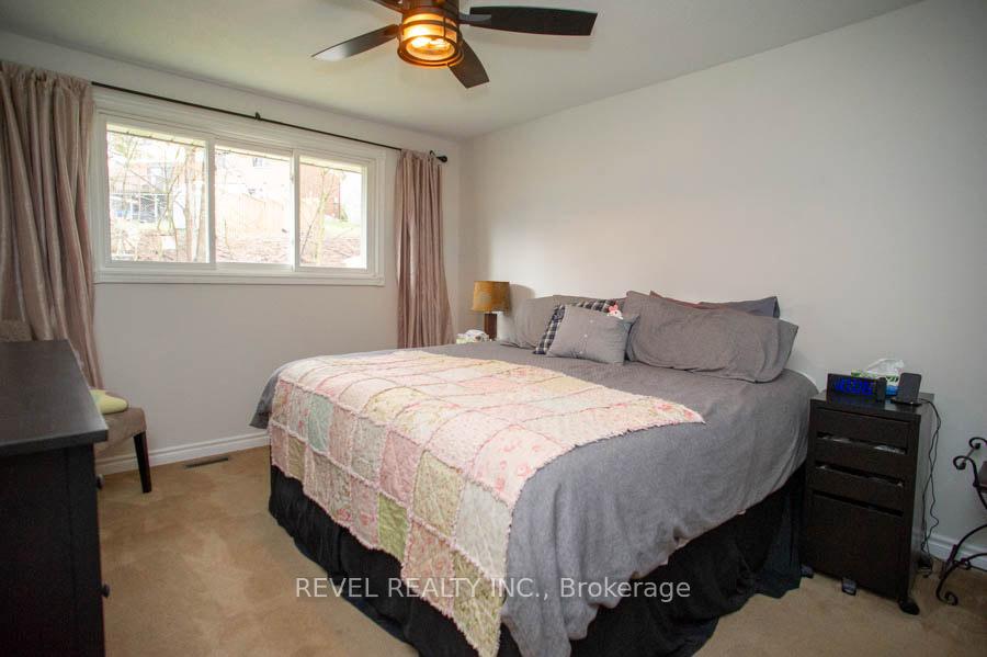 Photo 12 of 102 Century Hill Drive, Kitchener, Country Hills — HOMEH