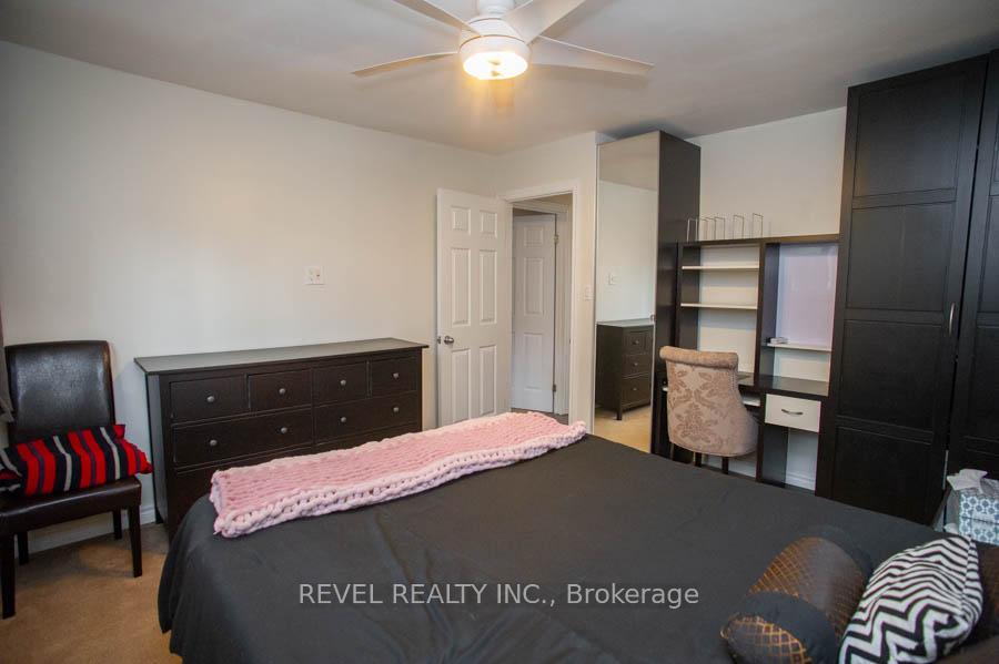 Photo 15 of 102 Century Hill Drive, Kitchener, Country Hills — HOMEH