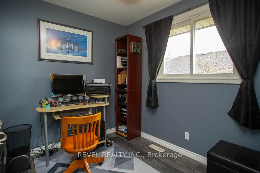Photo 16 of 102 Century Hill Drive, Kitchener, Country Hills — HOMEH