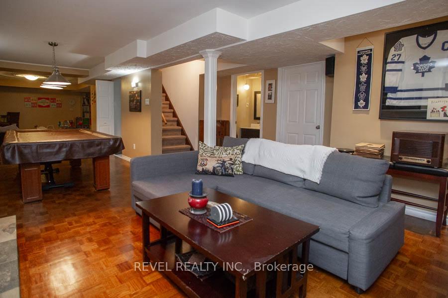 Photo 20 of 102 Century Hill Drive, Kitchener, Country Hills — HOMEH